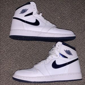 Jordan 1 'Metallic Navy'